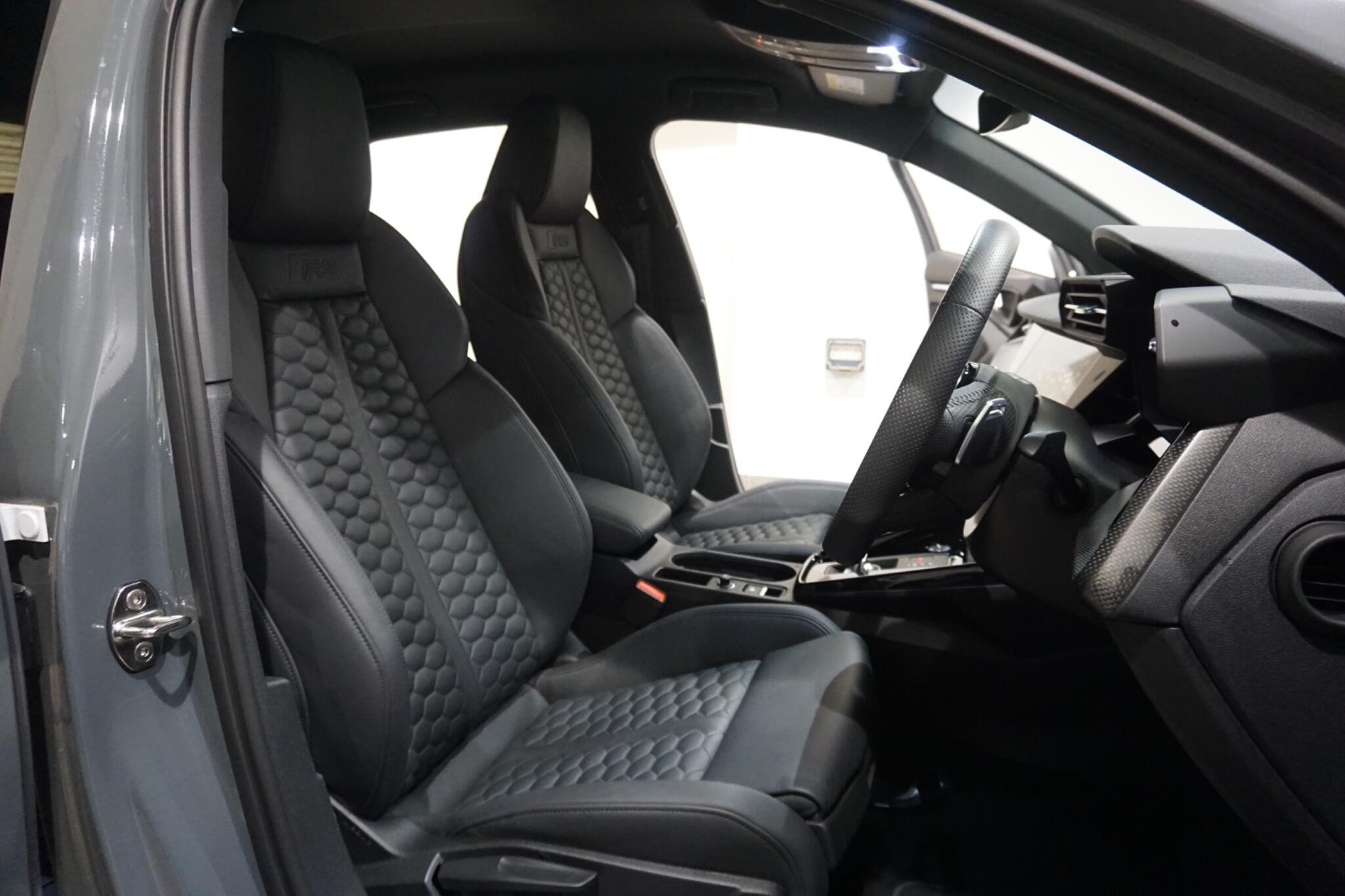 Audi RS3 2.5 TFSI Carbon Black Sportback S Tronic quattro Euro 6 (s/s) 5dr
